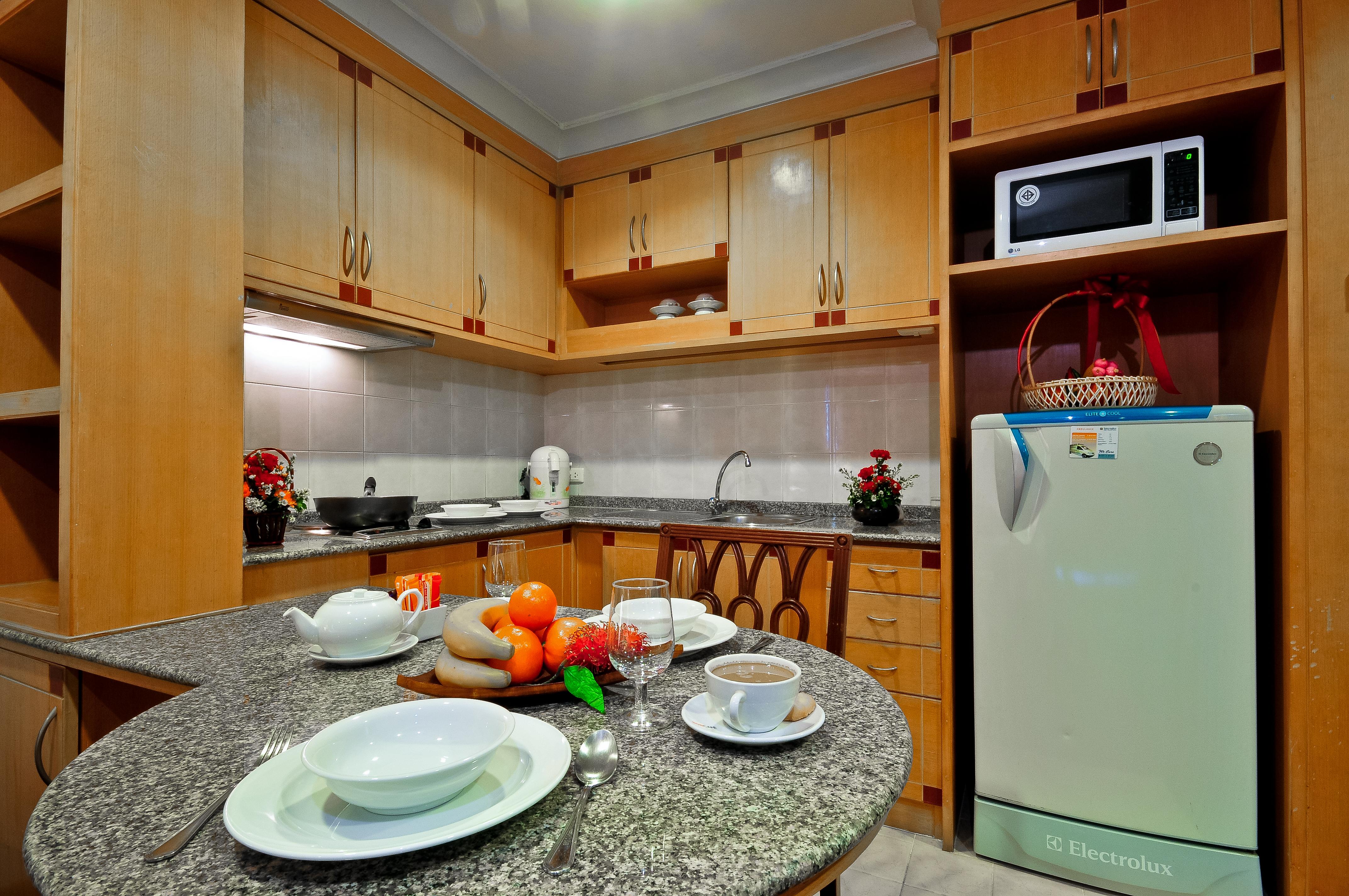 Admiral Suites Bangkok Buitenkant foto