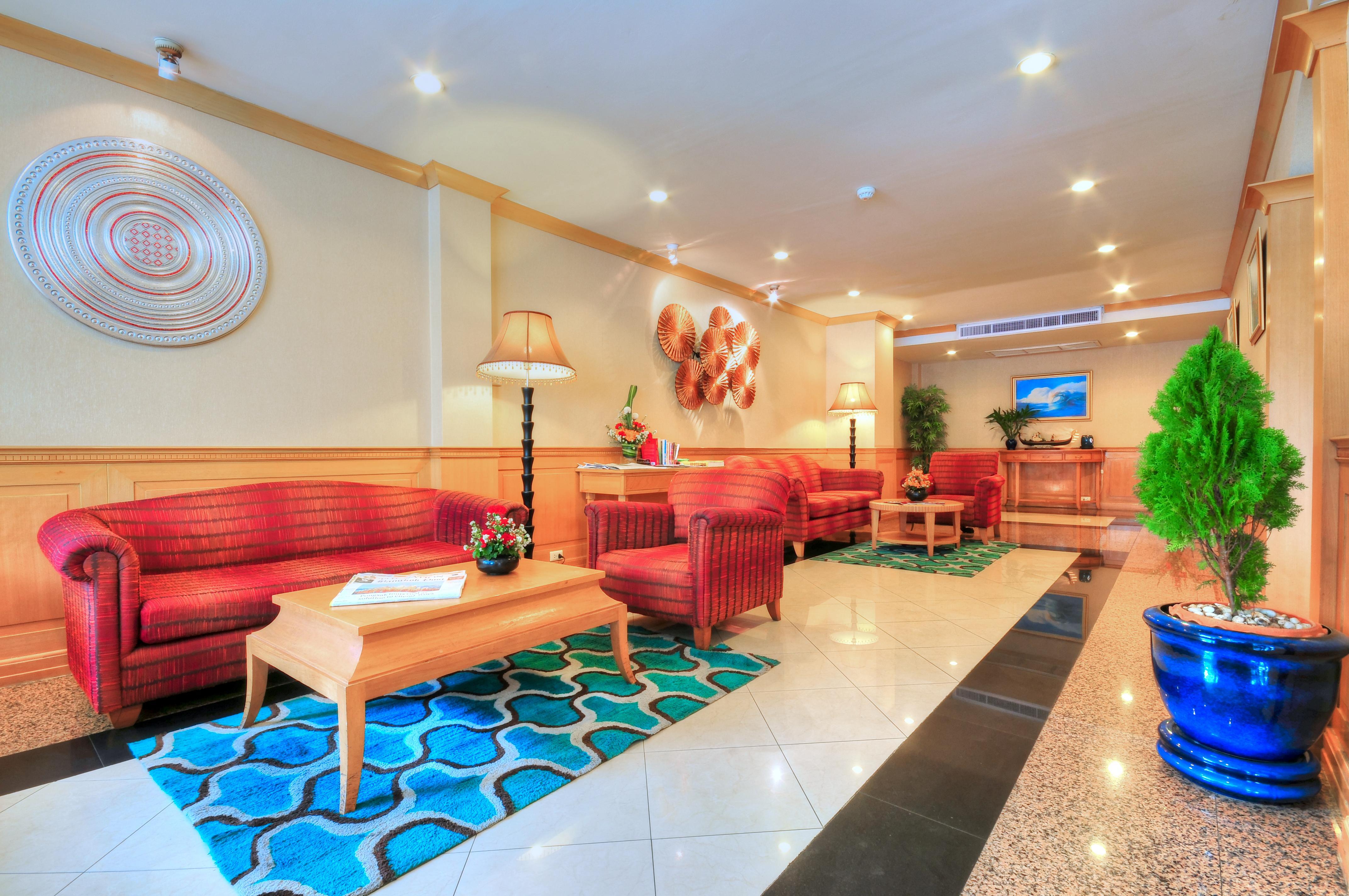 Admiral Suites Bangkok Buitenkant foto