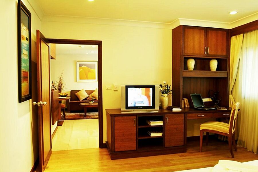 Admiral Suites Bangkok Buitenkant foto